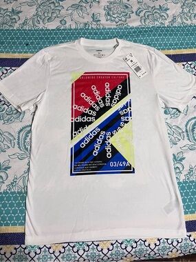 Adidas Graphic Short Sleeve T-shirt White NWT Men's Medium